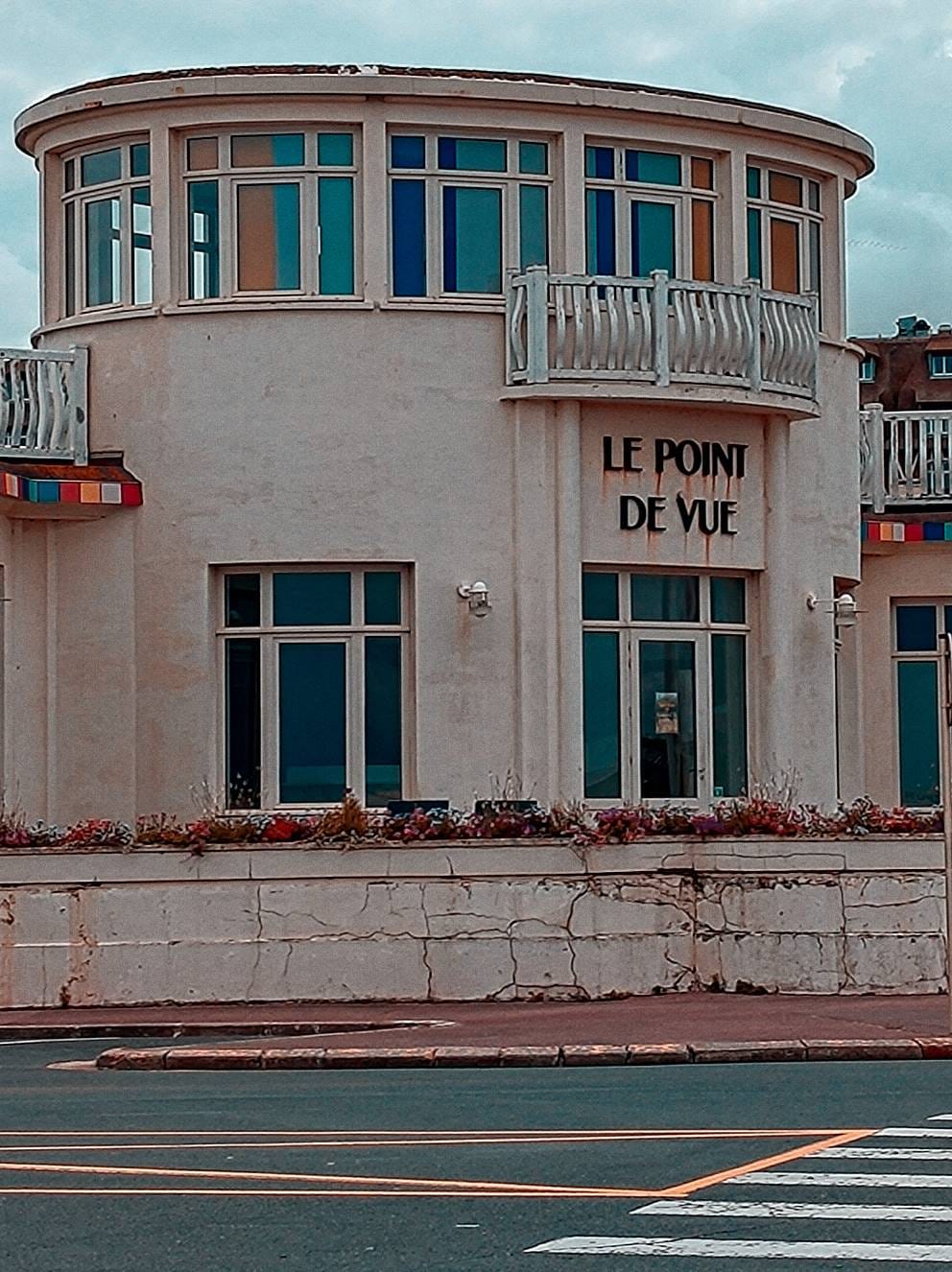 Deauville^4