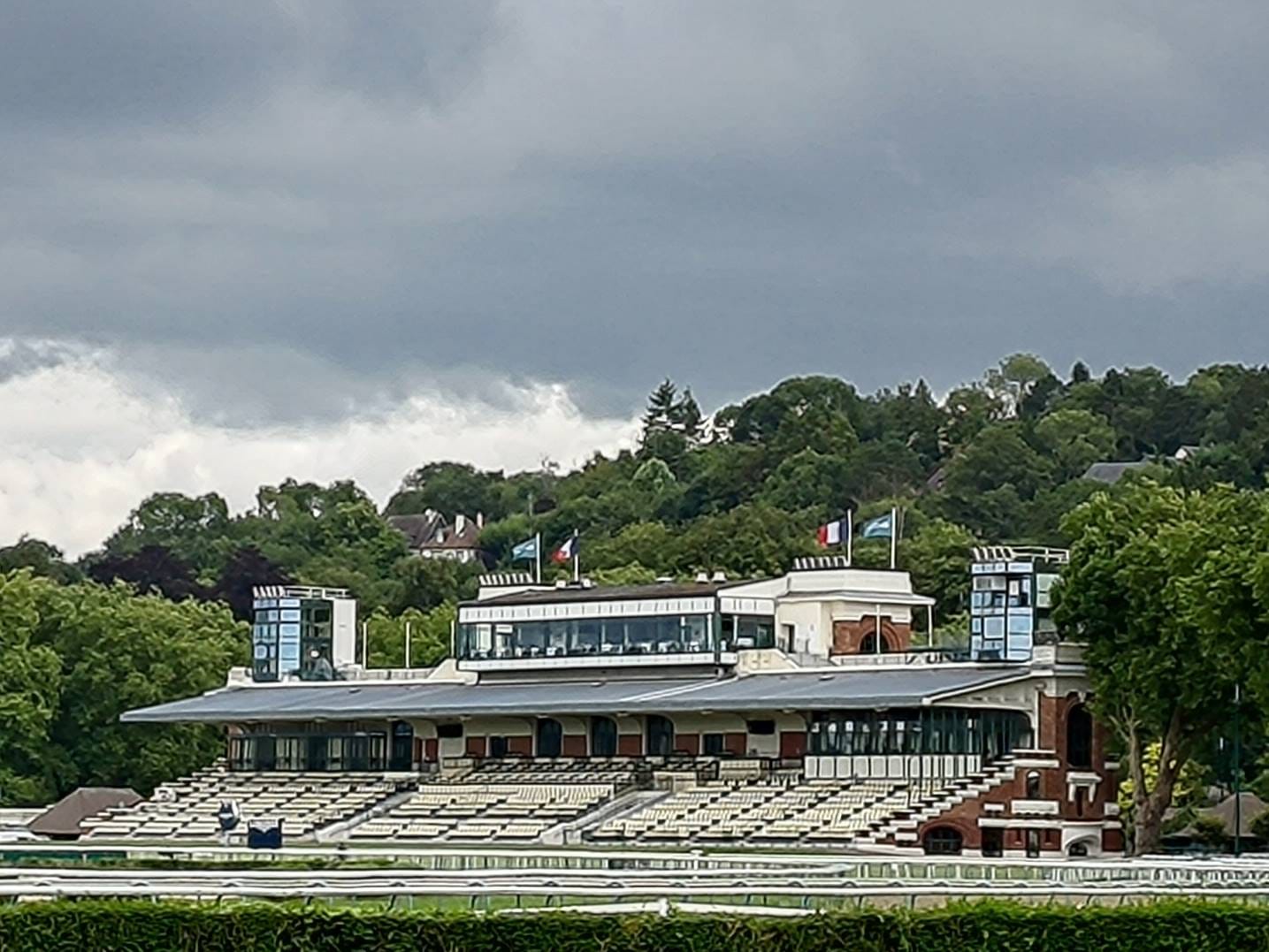 Deauville^4